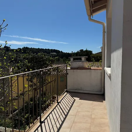 La Vue De La Calade Holiday home *