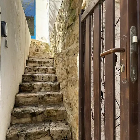 La Vue De La Calade Holiday home
