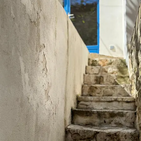 La Vue De La Calade *