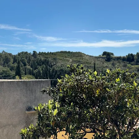 La Vue De La Calade Holiday home *