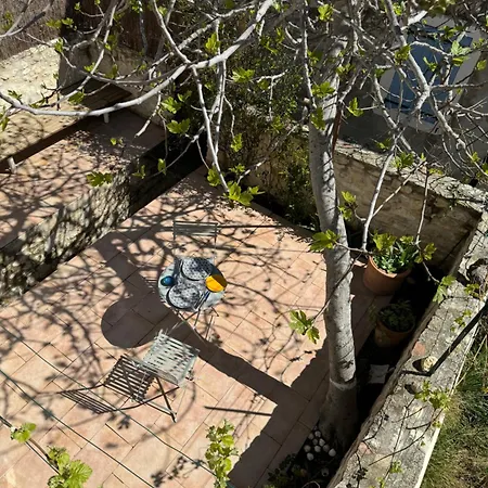 La Vue De La Calade Holiday home